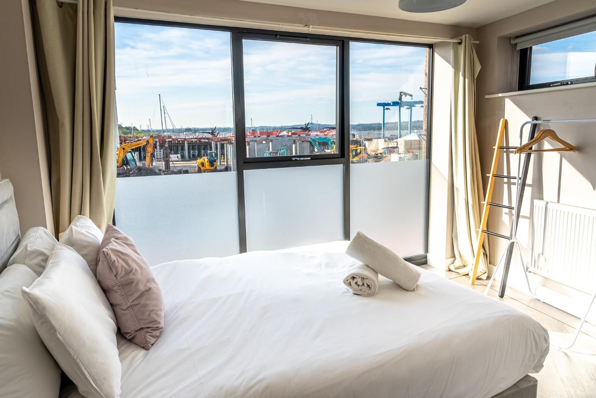 Beautiful Two Bedroom Harbour Side Apartment Poole Exterior photo